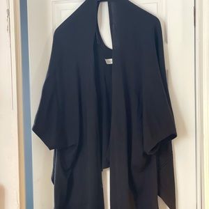 lulu lemon shall O/S great condition